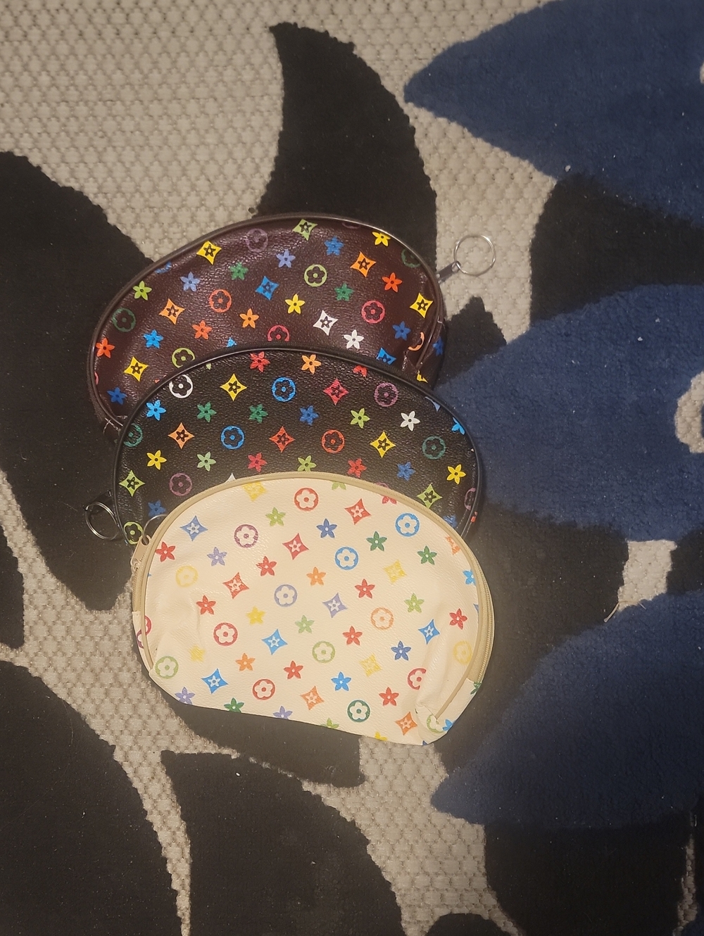 Mini pouches/makeup bags faux Louis Vuitton